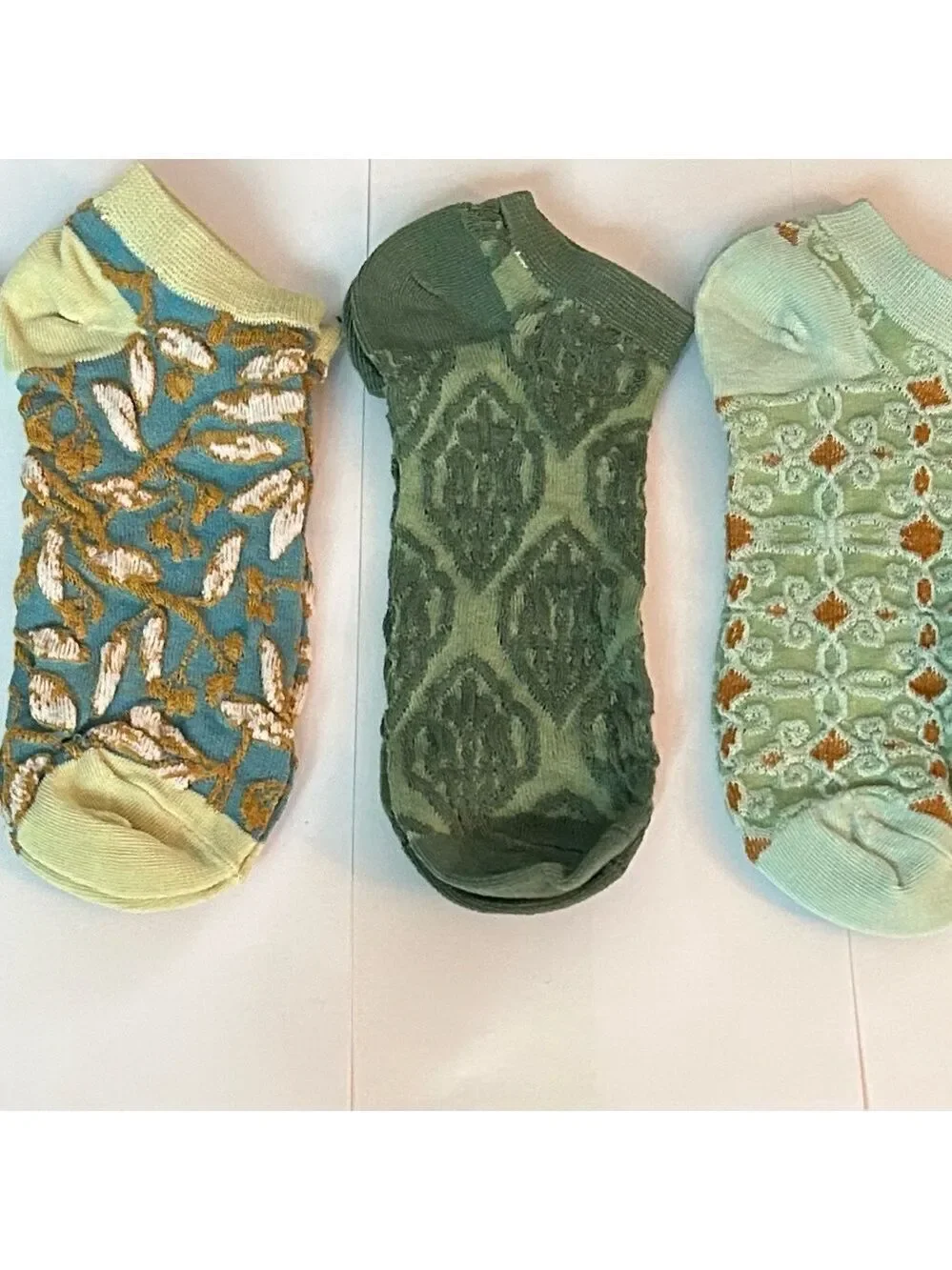 5 Pairs of Low Cut Socks Fits shoe size 5 to 9 NEW